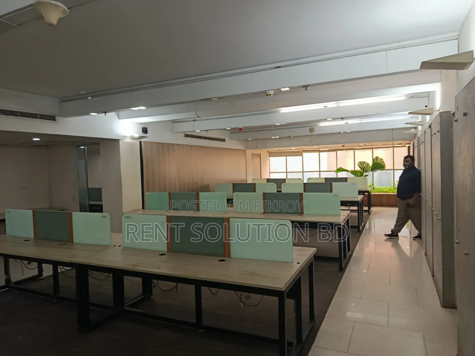 Semi Furnished Commercial Office Space Rent at Gulshan 2 in Gulshan