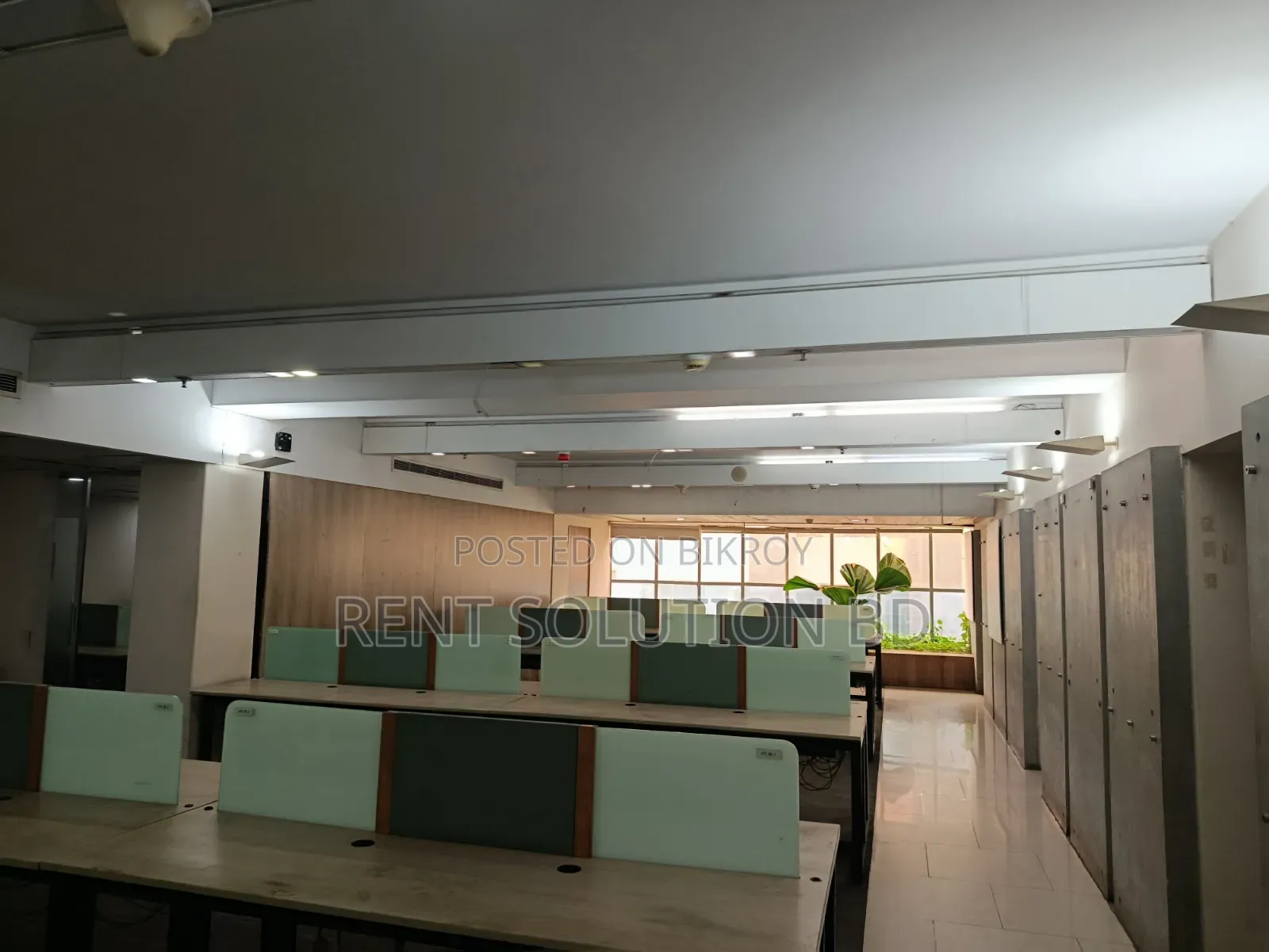 Semi Furnished Commercial Office Space Rent at Gulshan 2 in Gulshan