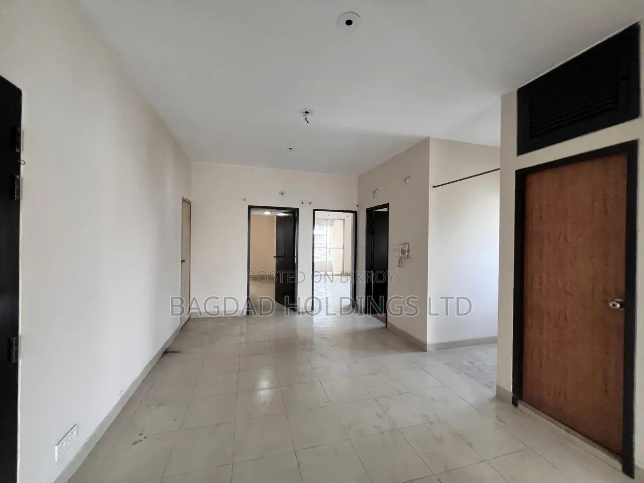 Furnished 3bdrm Apartment in Sector-07, Uttara, for sale in Uttara