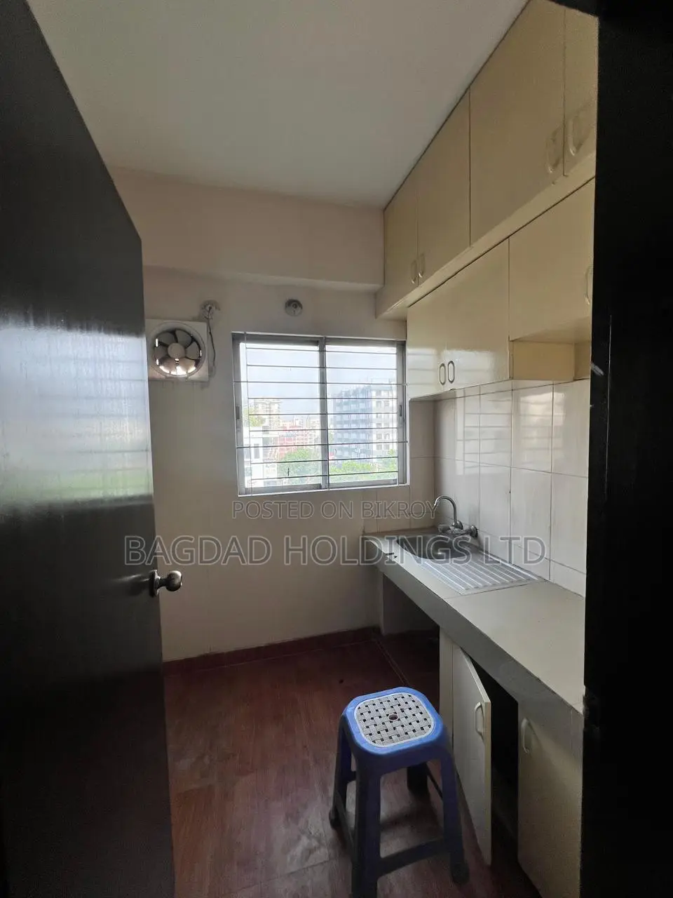Furnished 3bdrm Apartment in Sector-07, Uttara, for sale in Uttara