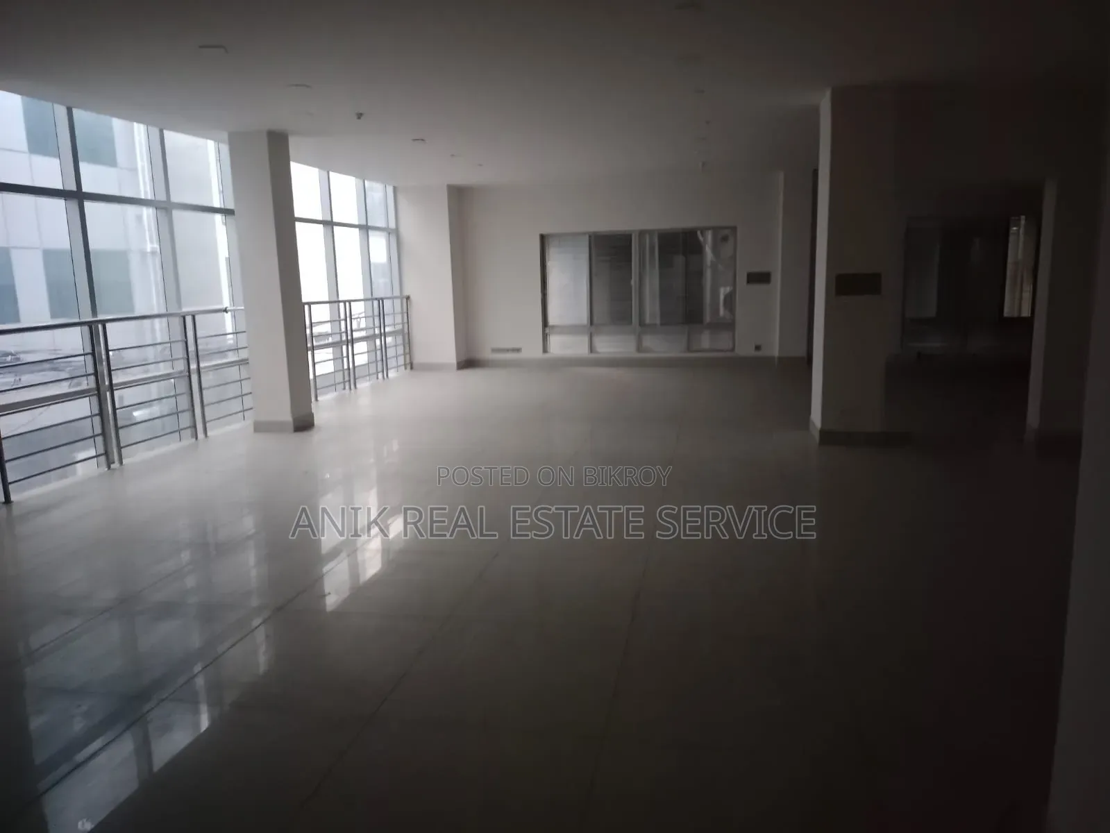 Commercial Ground Floor Duplex 5400 SFT Office Space Rent at Gulshan in Gulshan