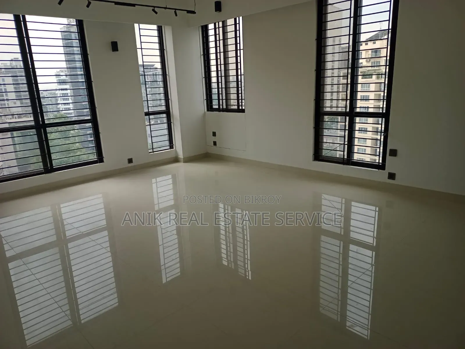 4 Bedroom Duplex in Anik Real Estate, Gulshan for Rent in Gulshan