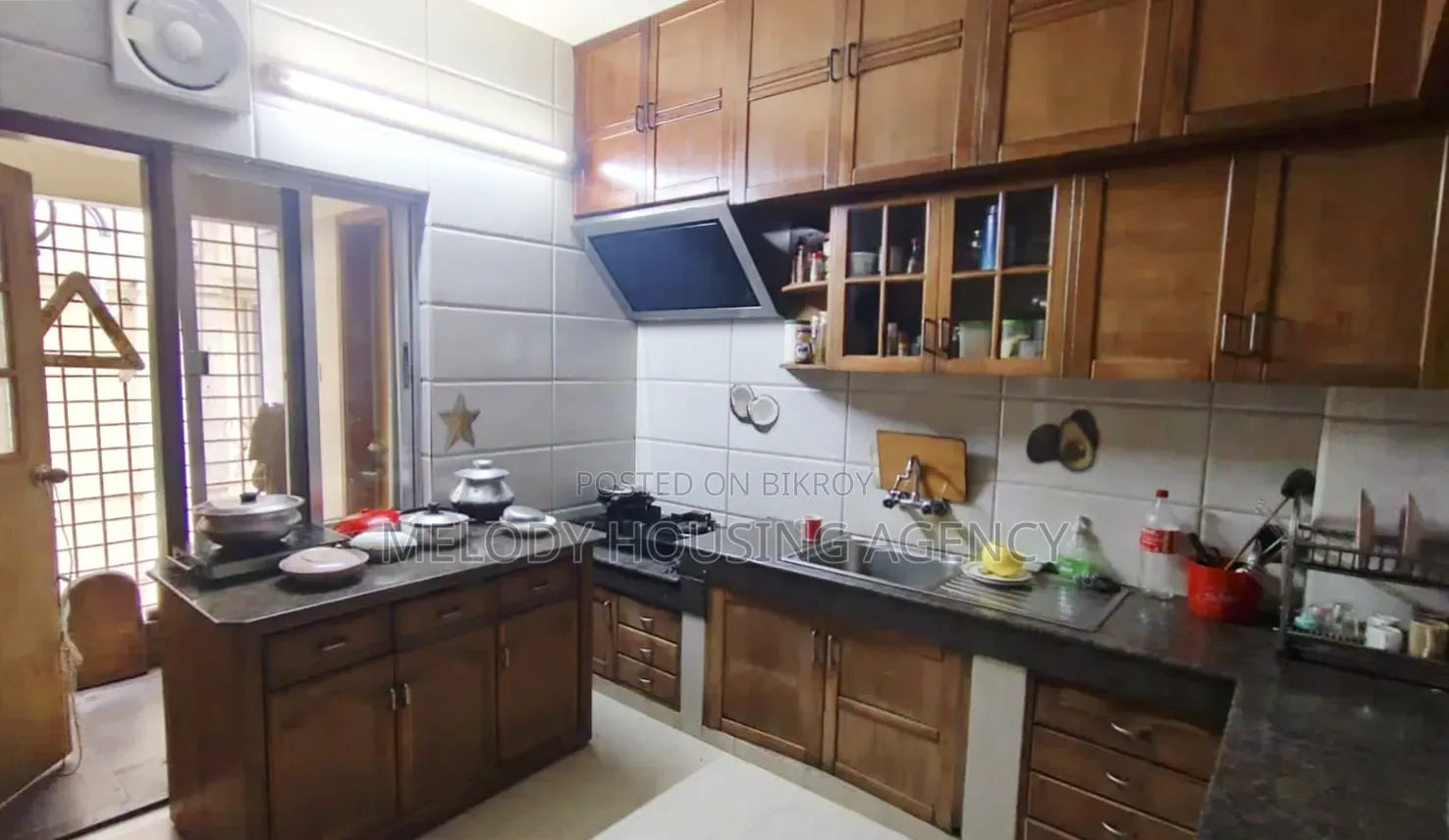 4 Bedroom Apartment in Basundhara for sale in Basundhara