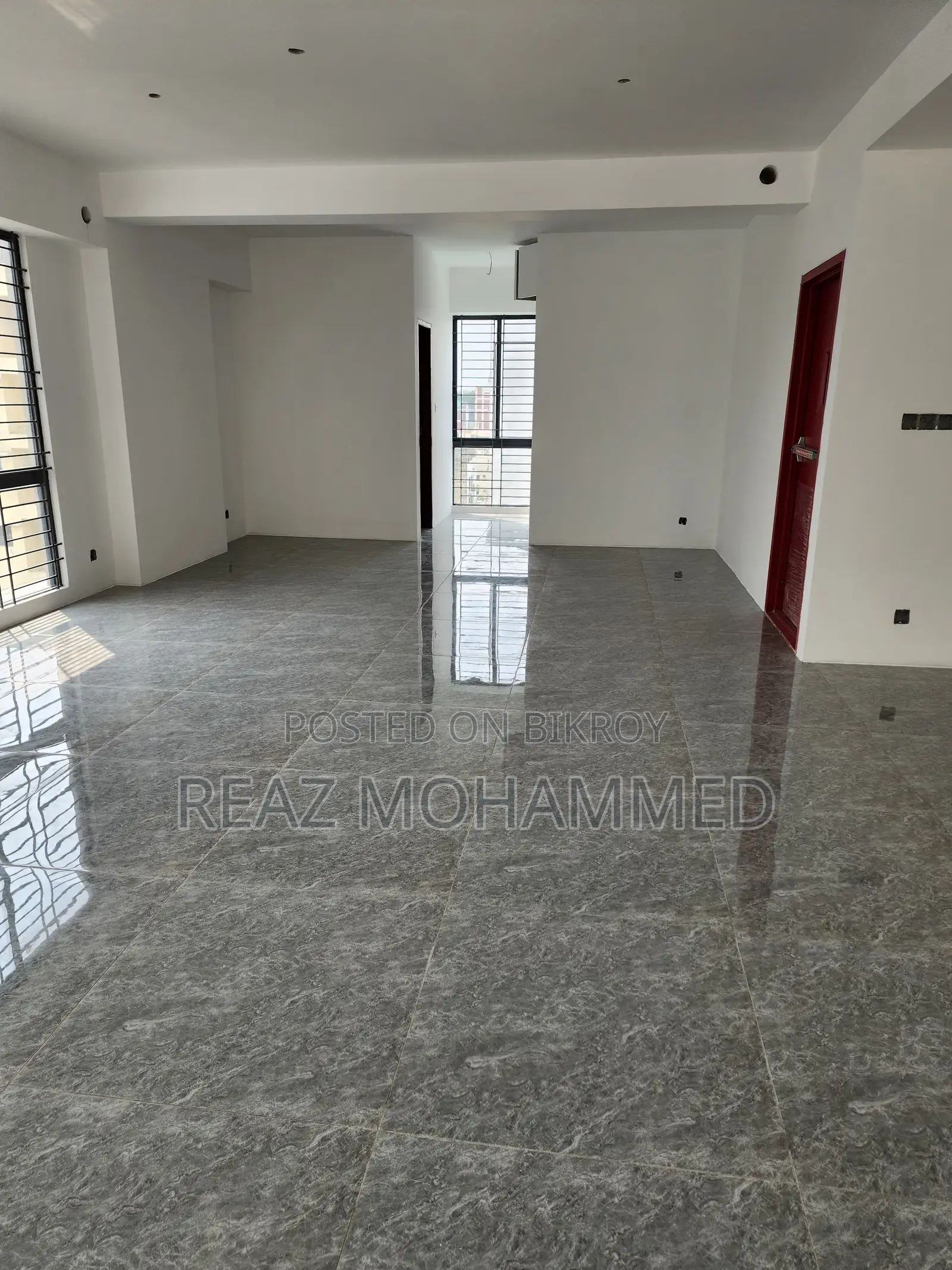 Commercial Floor for Rent Beside 120ft Wide Rabindra Sarani, Uttara. in Uttara