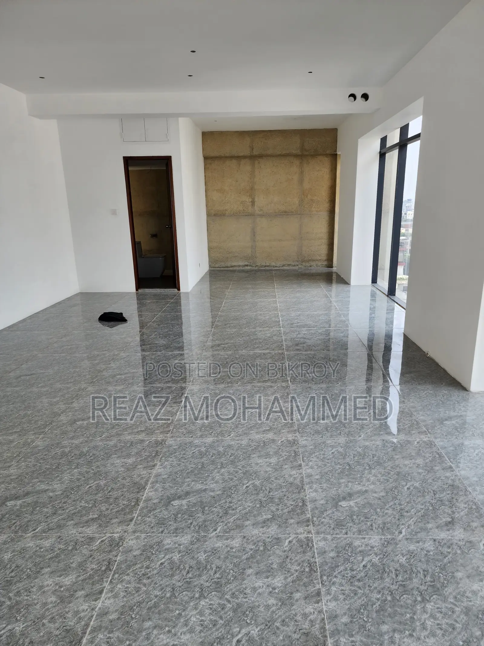 Commercial Floor for Rent Beside 120ft Wide Rabindra Sarani, Uttara. in Uttara