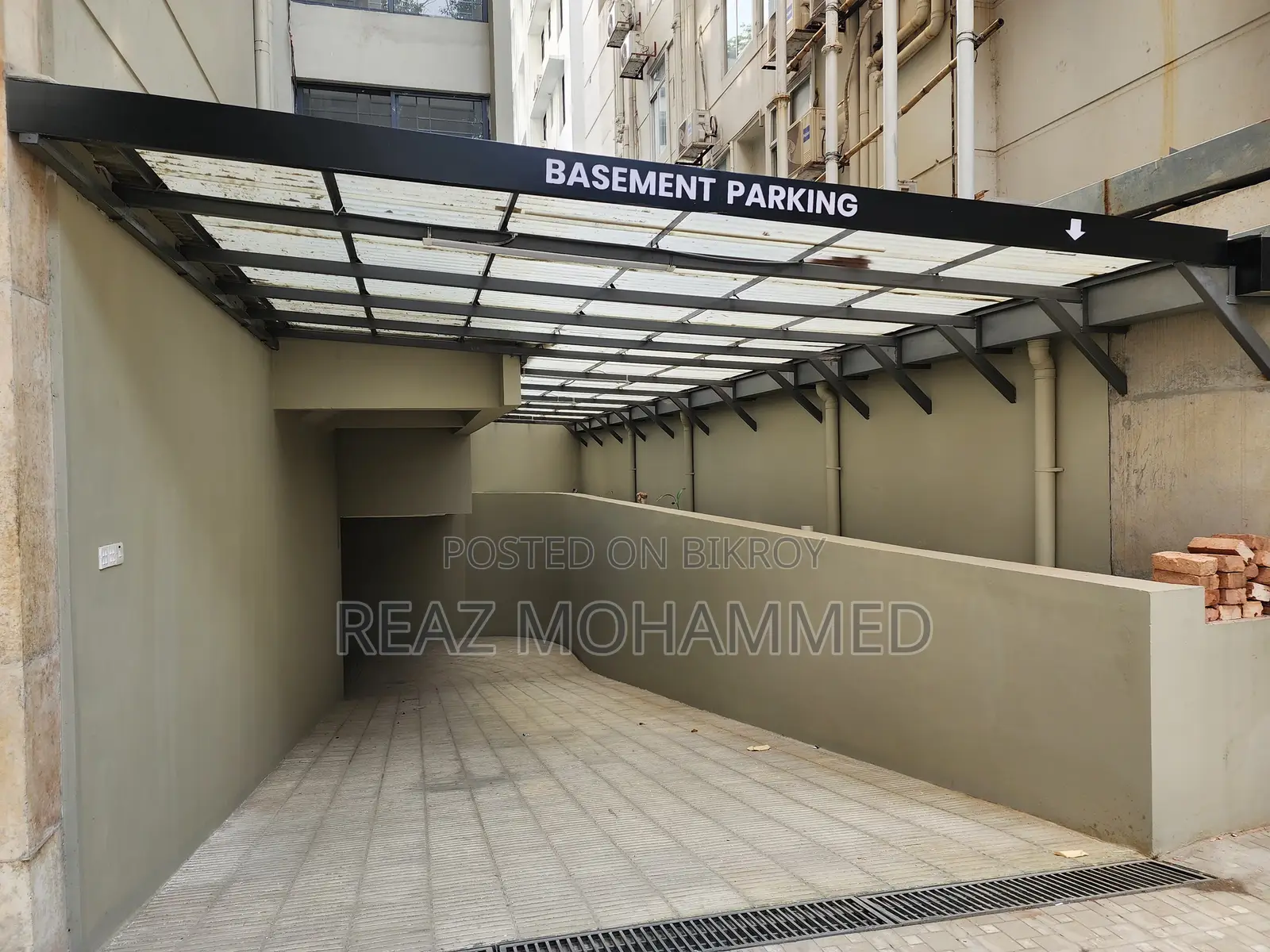 Commercial Floor for Rent Beside 120ft Wide Rabindra Sarani, Uttara. in Uttara