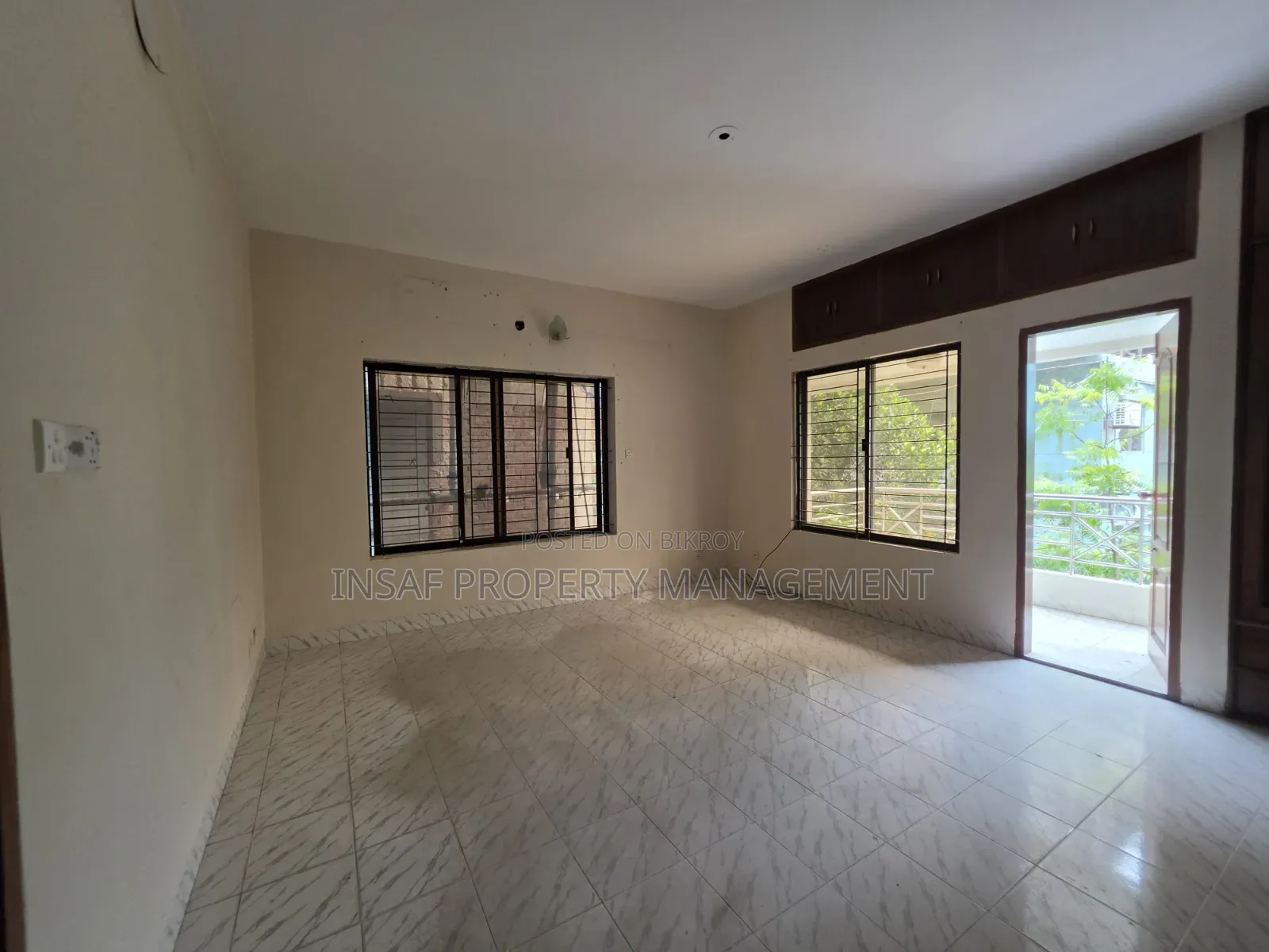 2800 SQFT Office Space Rent Baridhara DOHS Nice View in Baridhara DOHS