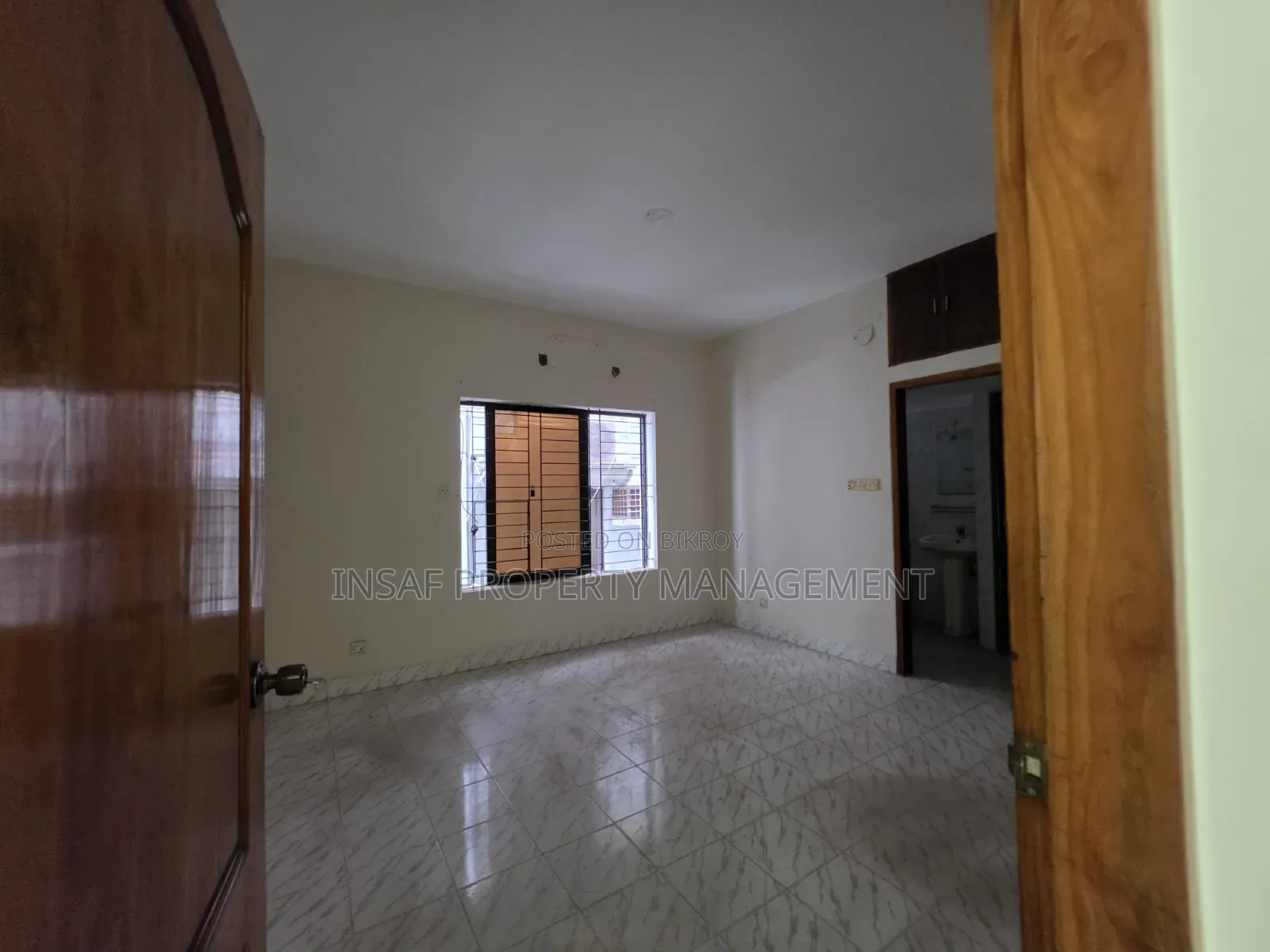 2800 SQFT Office Space Rent Baridhara DOHS Nice View in Baridhara DOHS