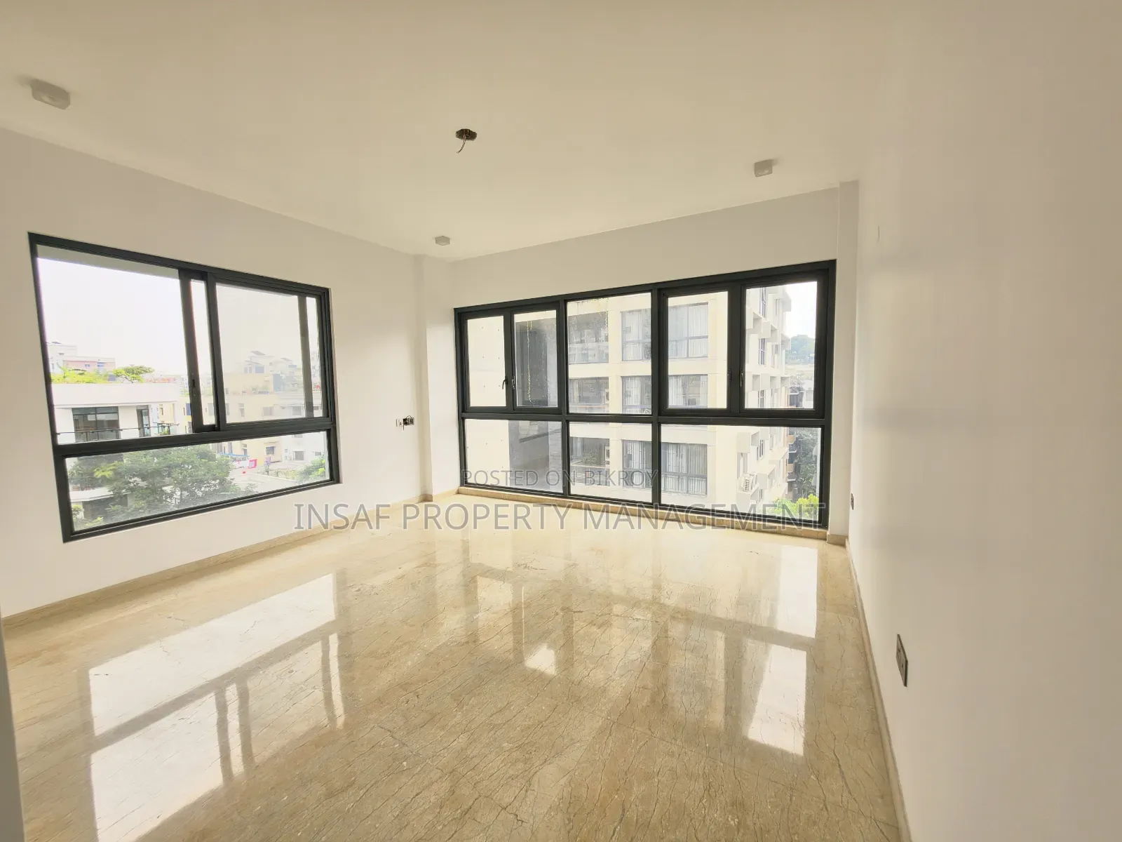 4 Bedroom Apartment in Baridhara for Sale in Baridhara