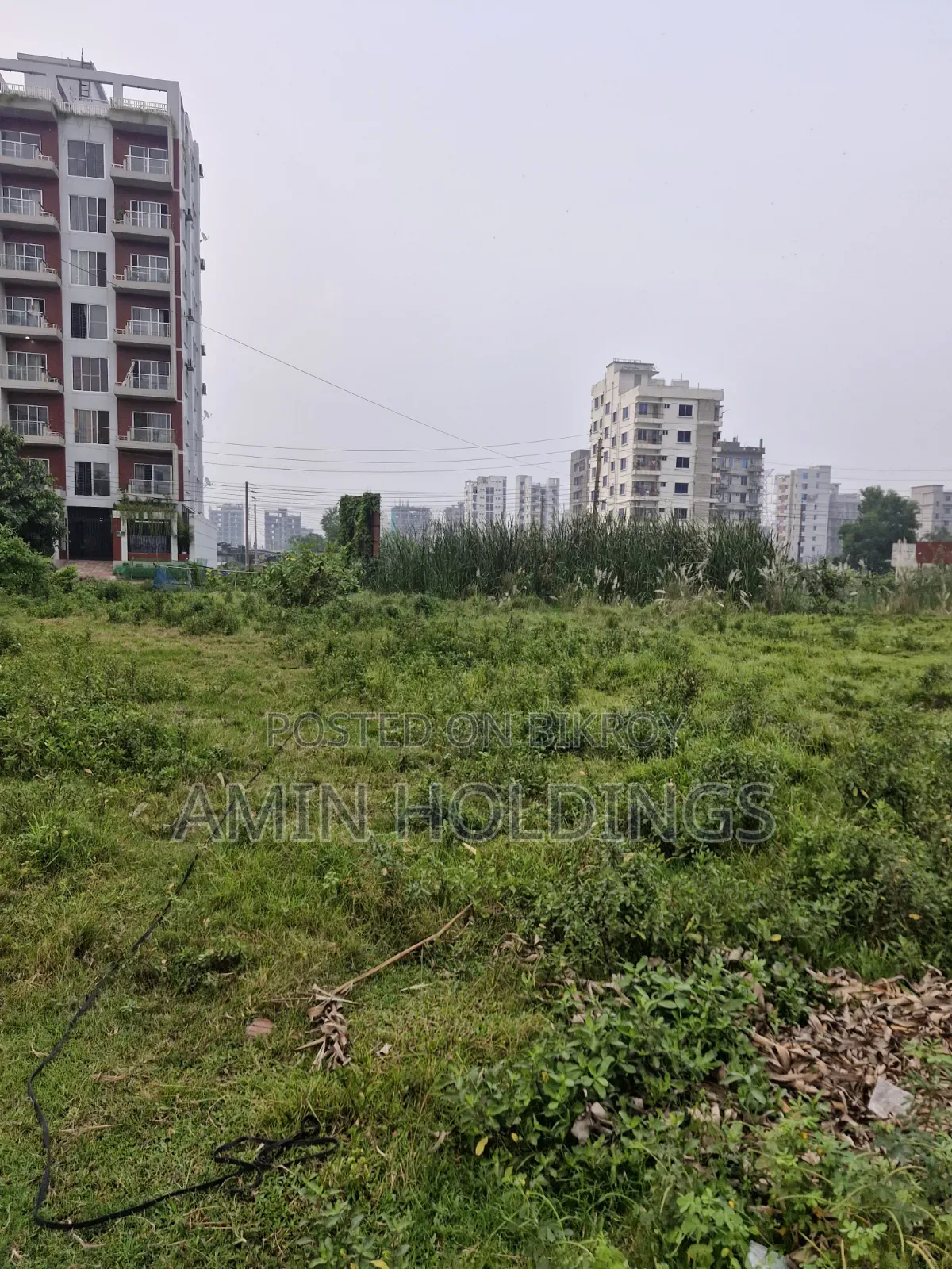 3.5 katha bounded plot for sale at Aftabnagar Block C Road 2 in Aftab Nagar