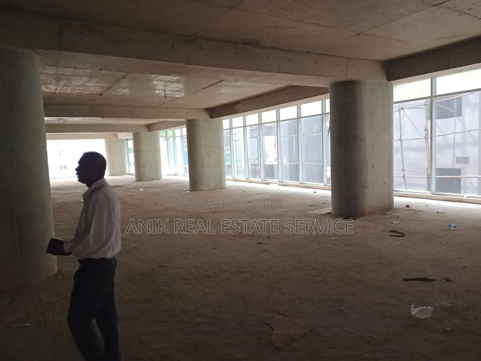 Commercial 3000 SFT Office Space Rent at Banani in Gulshan