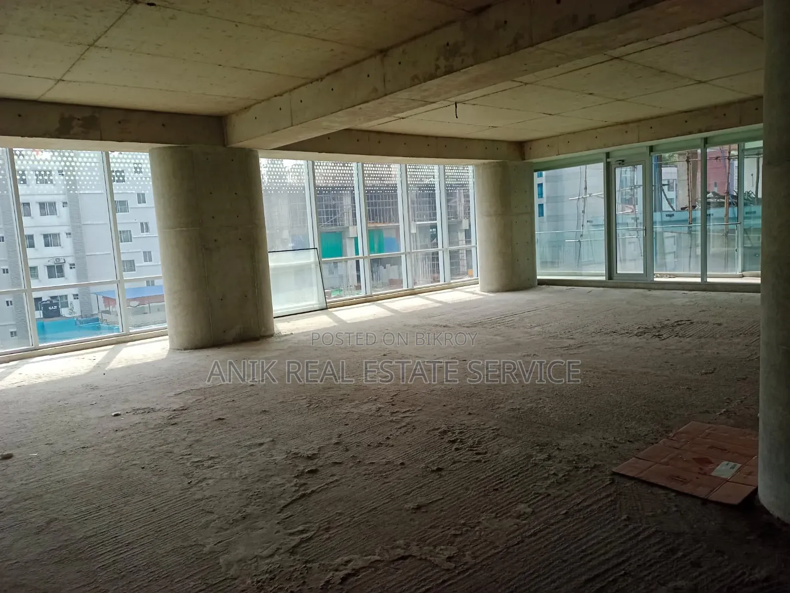 Commercial 3000 SFT Office Space Rent at Banani in Gulshan