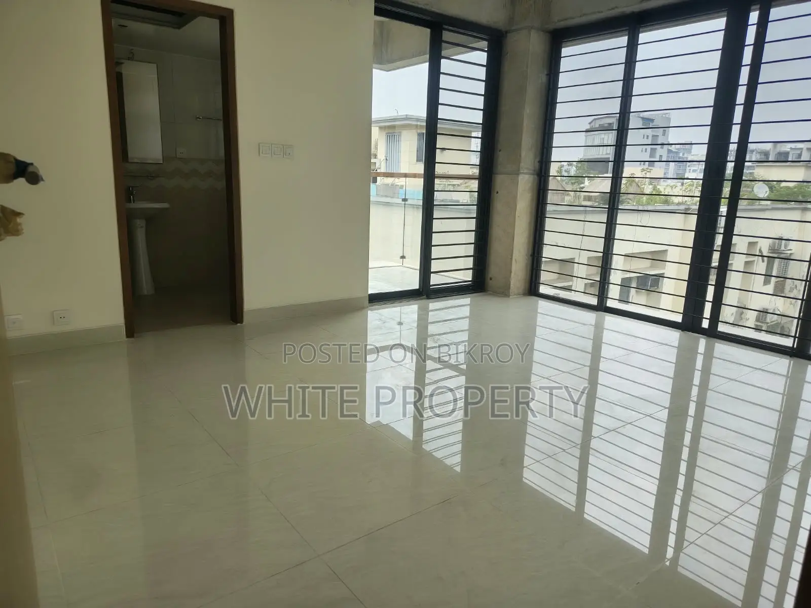 3 Bedroom Apartment in White Property, Gulshan for rent in Gulshan
