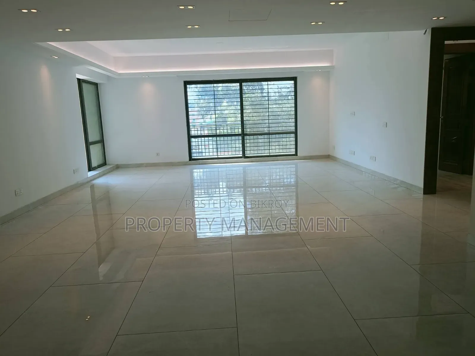 4-bedroom Apartment in Baridhara for rent in Baridhara