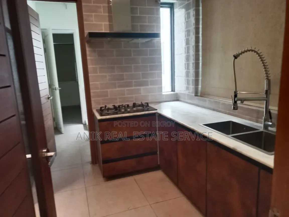 Furnished 4-Bedroom Apartment in Anik Real Estate, Baridhara for Rent in Baridhara