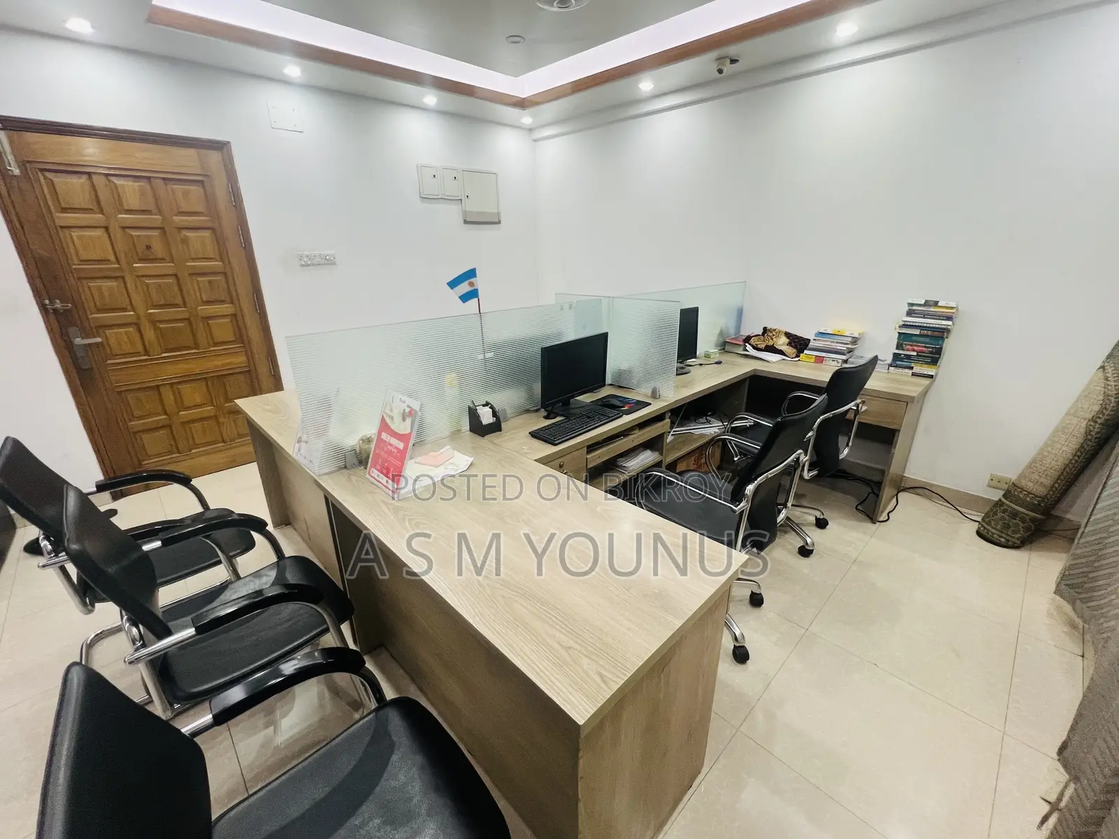 Office work station to be shared in Banani. in Banani