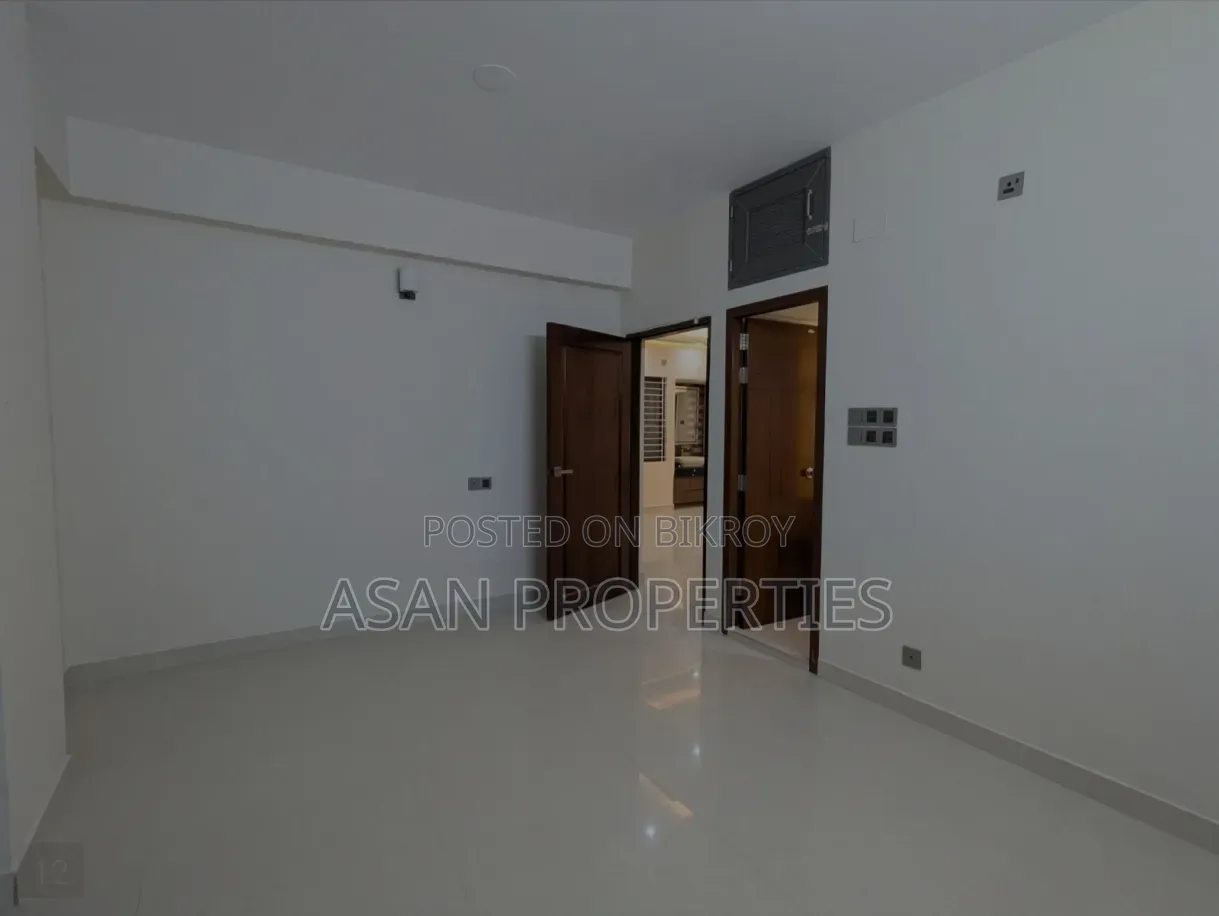 3-Bedroom Apartment in Lake Circus Road, Panthapath for sale in Panthapath