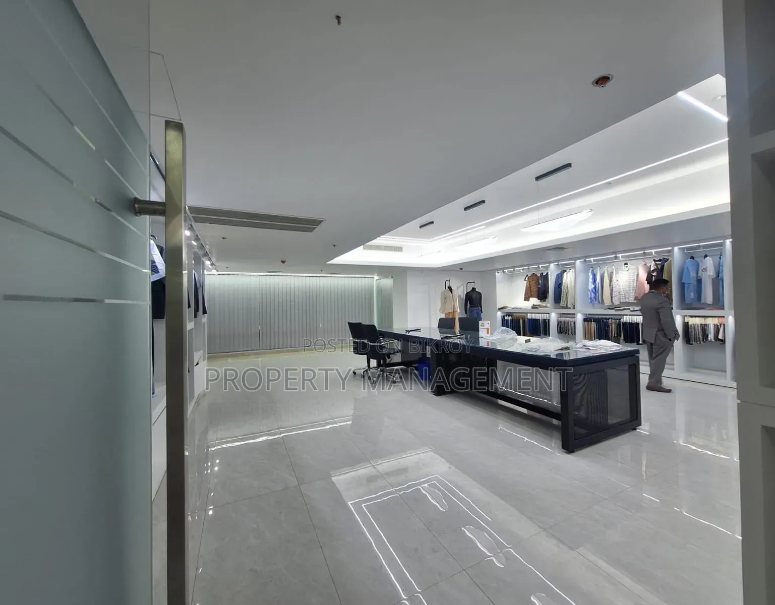 Fully Furnished Gulshan TV Gate Commercial Office Space New Building in Gulshan