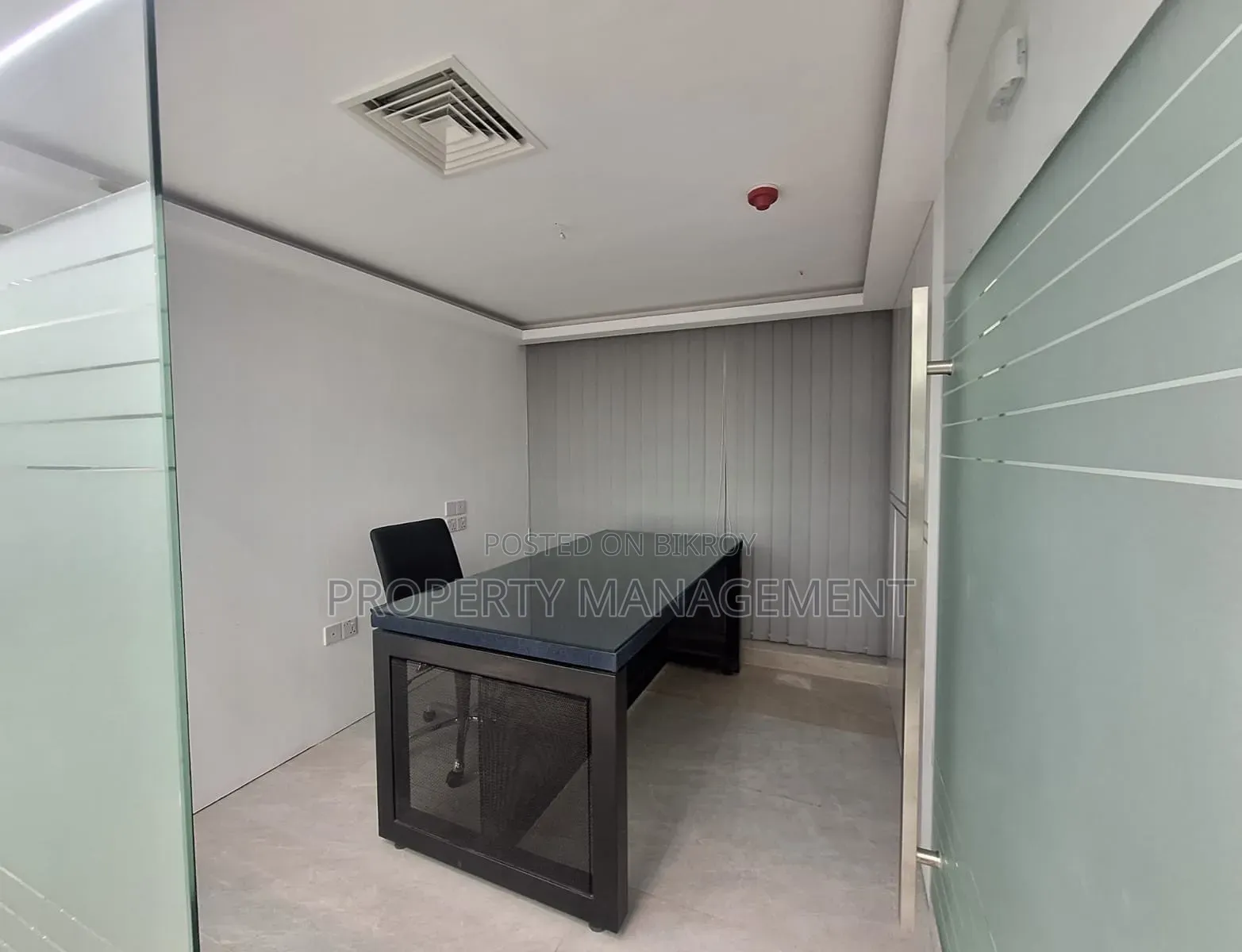 Fully Furnished Gulshan TV Gate Commercial Office Space New Building in Gulshan