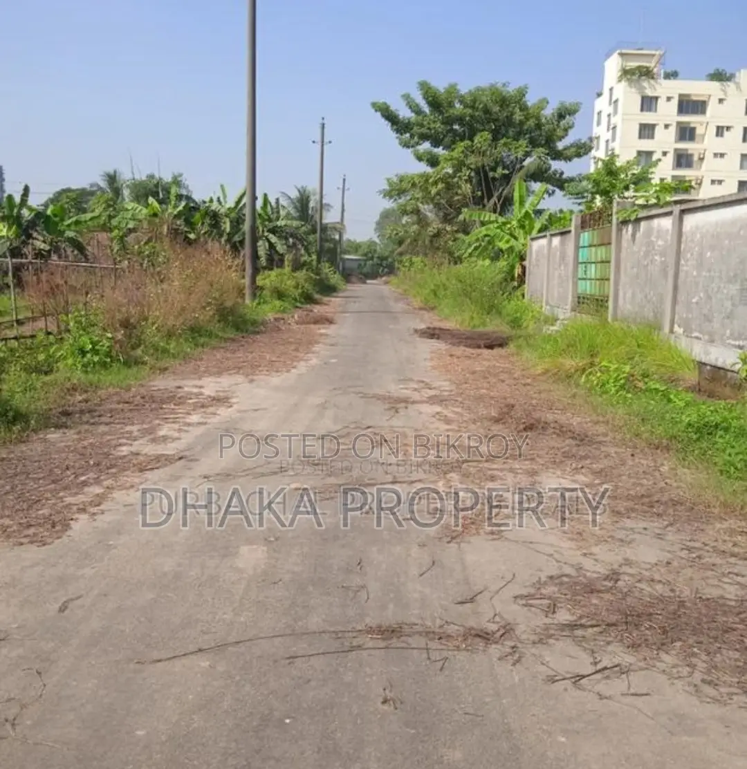 60ft 3 Katha Park View North at Sector-17/B in Uttara