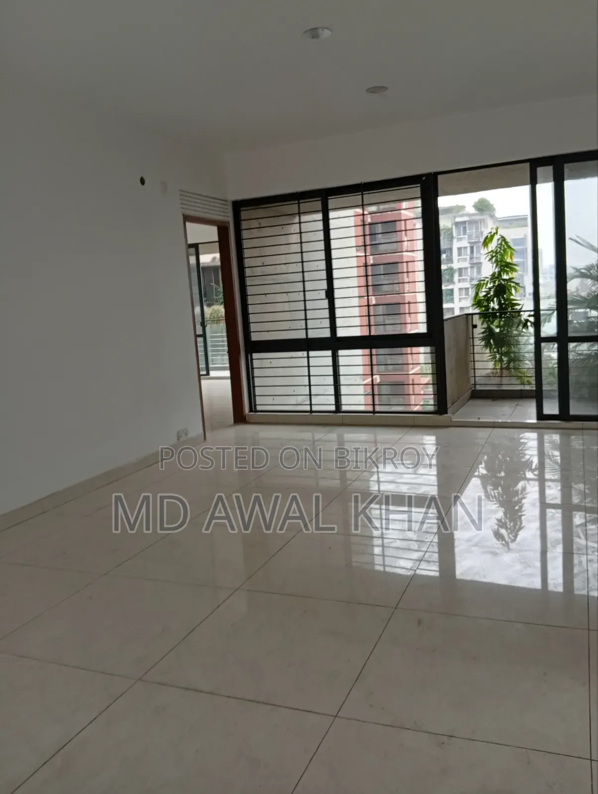 4 Bedroom Apartment in Baridhara for sale in Baridhara