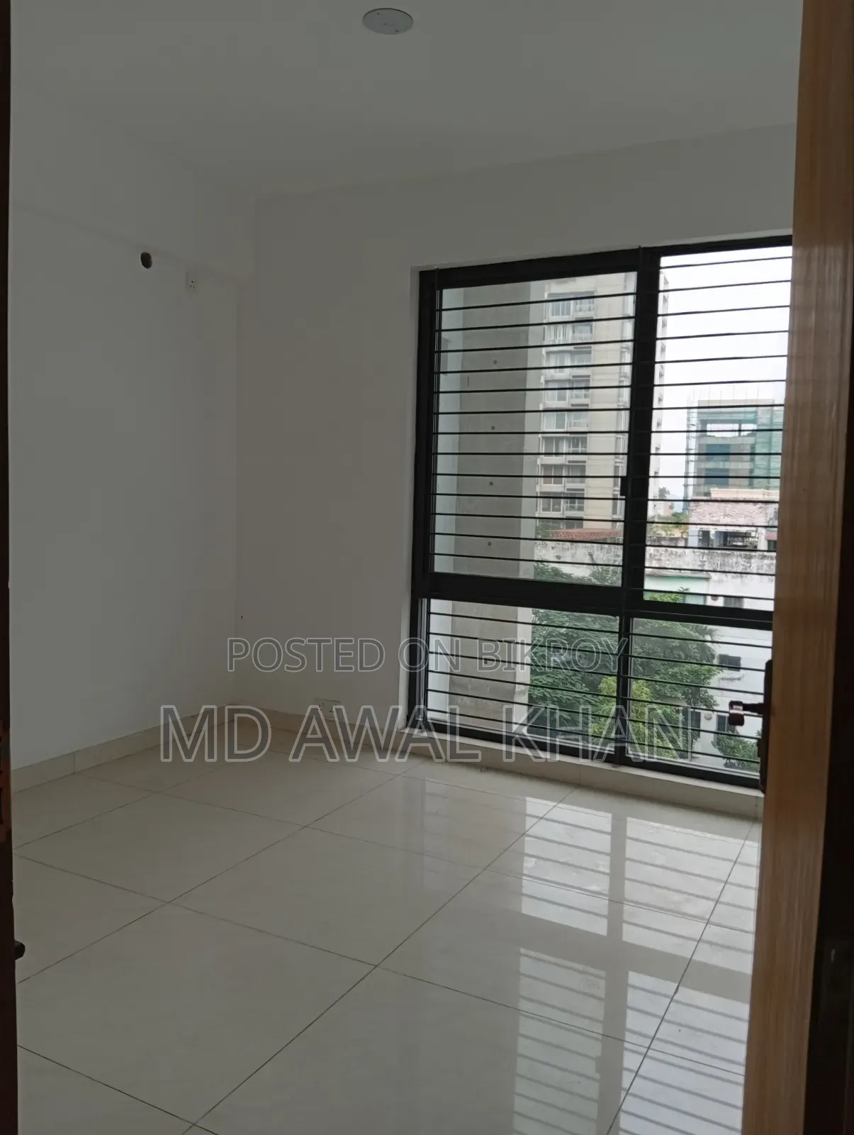 4 Bedroom Apartment in Baridhara for sale in Baridhara
