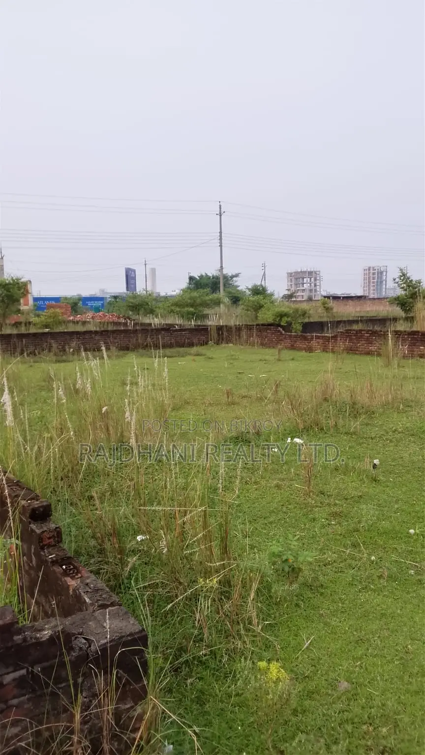 P Block, 8 Katha Plot for Sale Bashundhara, Baridhara. in Basundhara