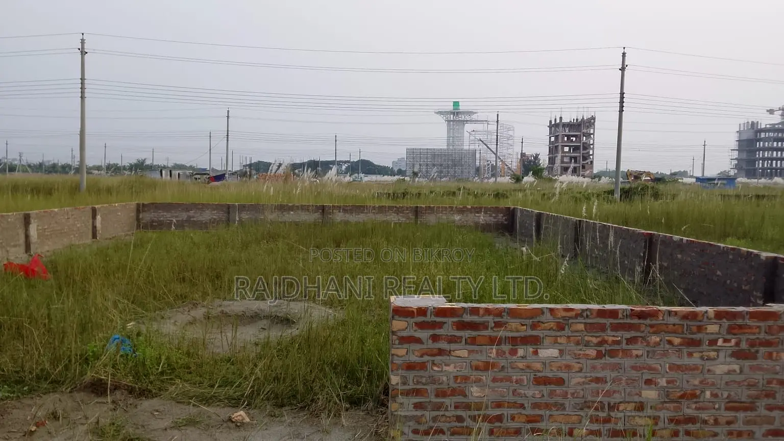 P Block, 6 Katha Plot for Sale Bashundhara, Baridhara. in Basundhara