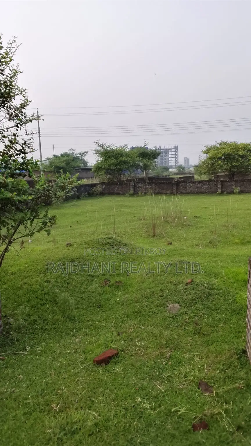 P Block, 4 Katha Plot for Sale in Bashundhara, Baridhara. in Basundhara