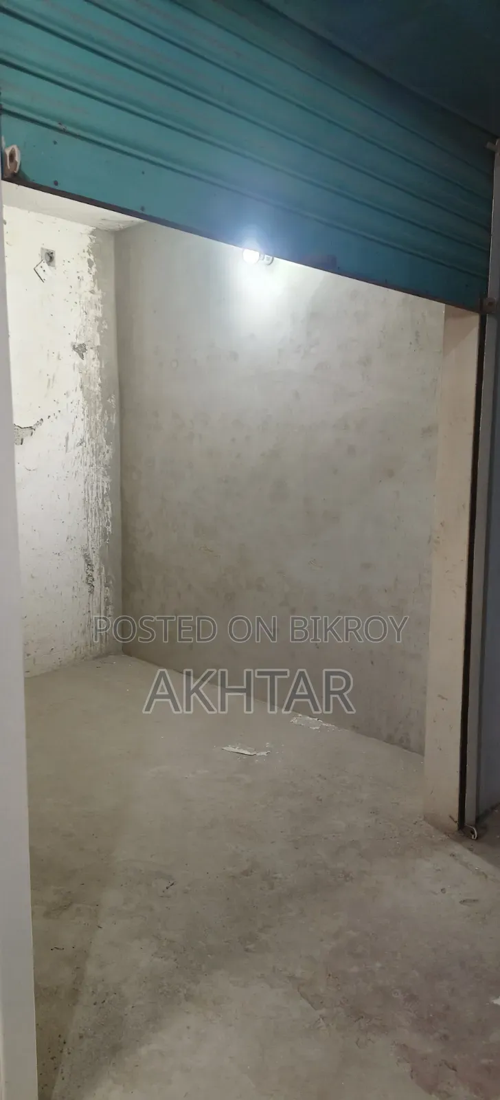Shop Office Space for Rent in Dhanmondi