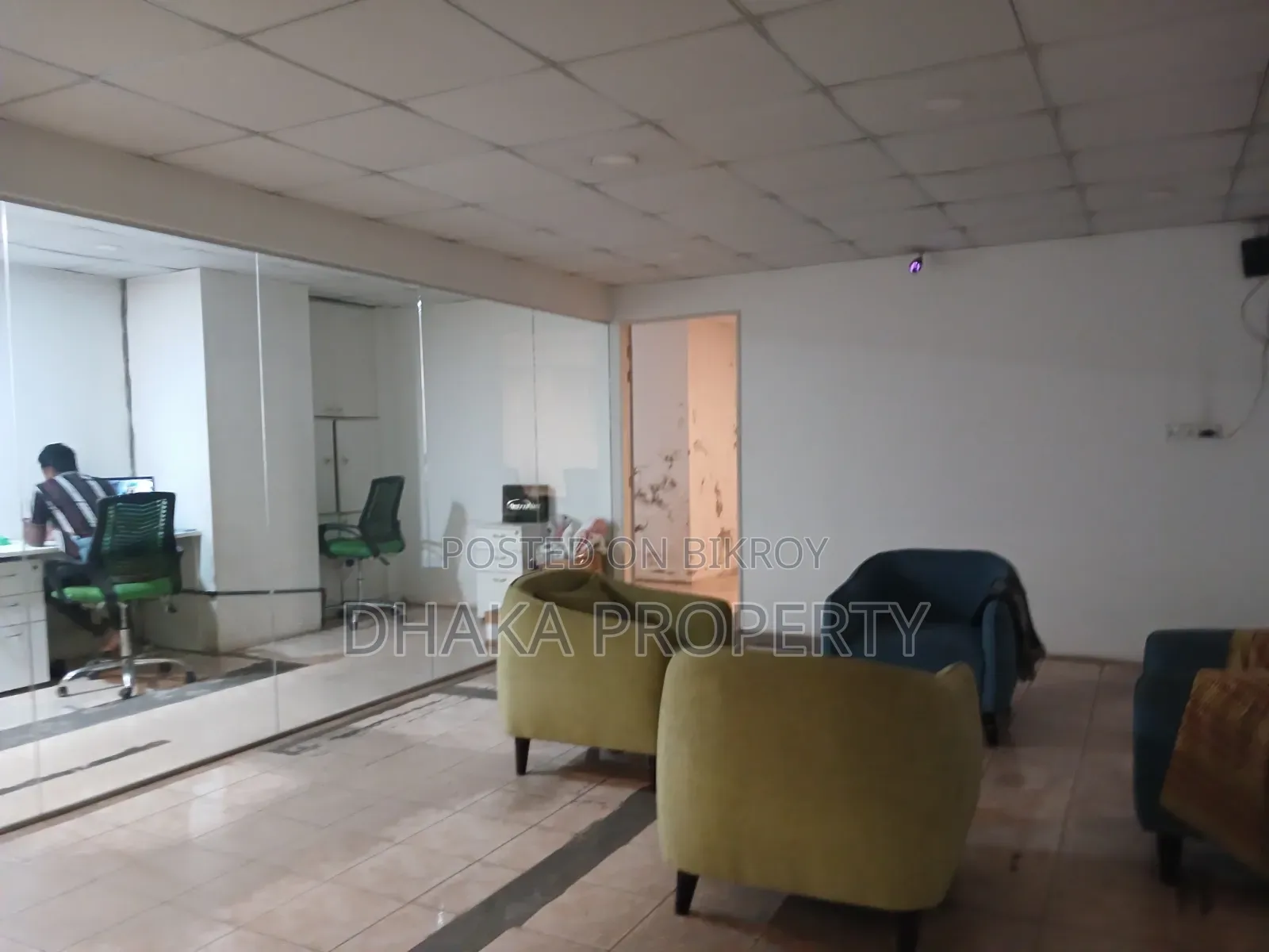 1000 Sq Ft Semi Furnish Office Rent at Gulshan Avenue in Gulshan