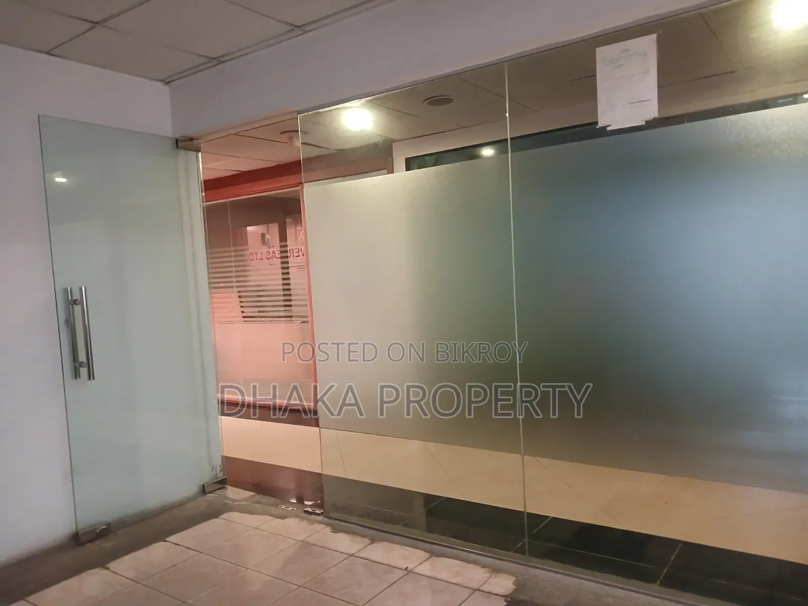 1000 Sq Ft Semi Furnish Office Rent at Gulshan Avenue in Gulshan
