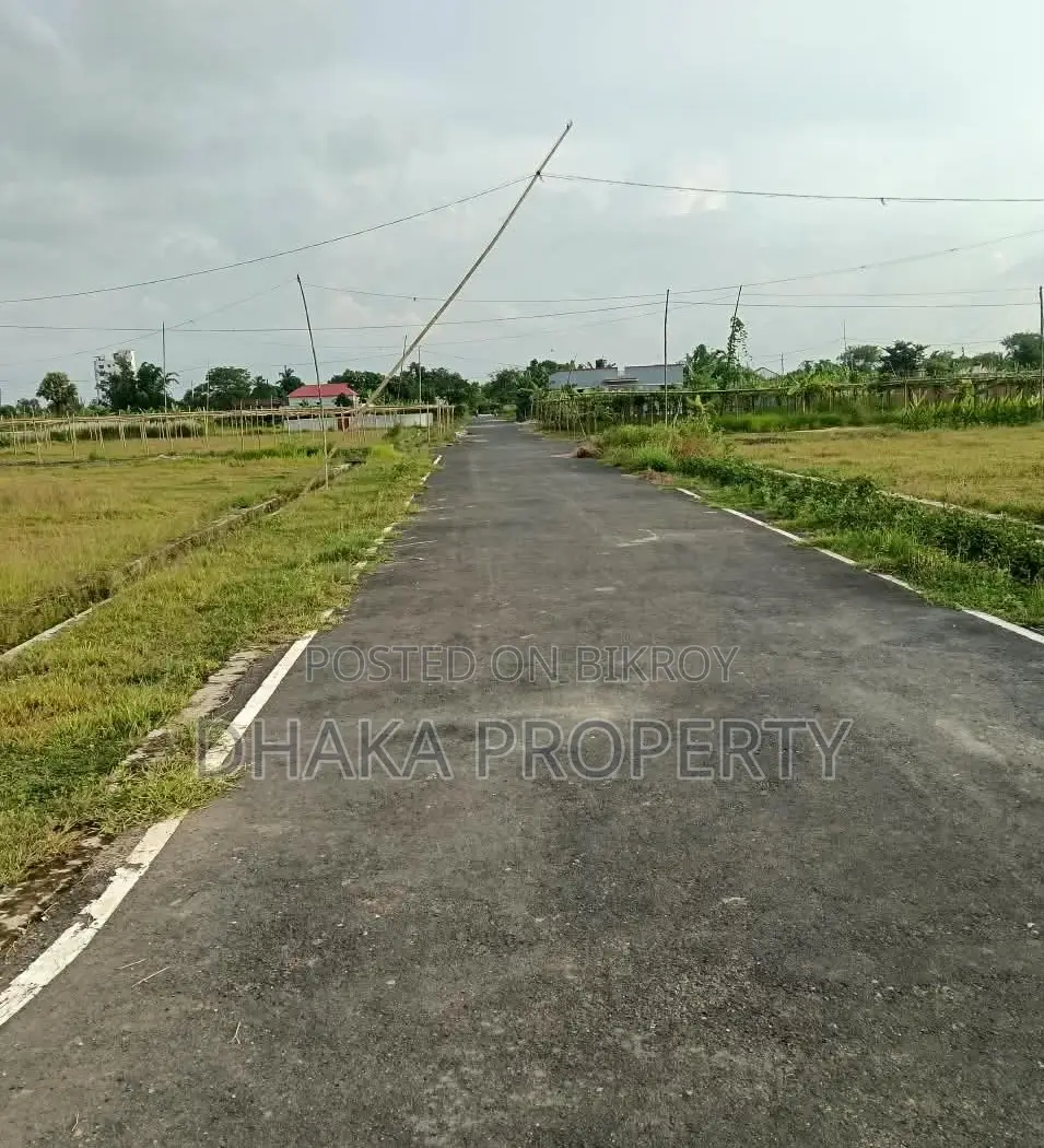 Diplomatic Area 3 Katha East Facing Sector 27 in Purbachal