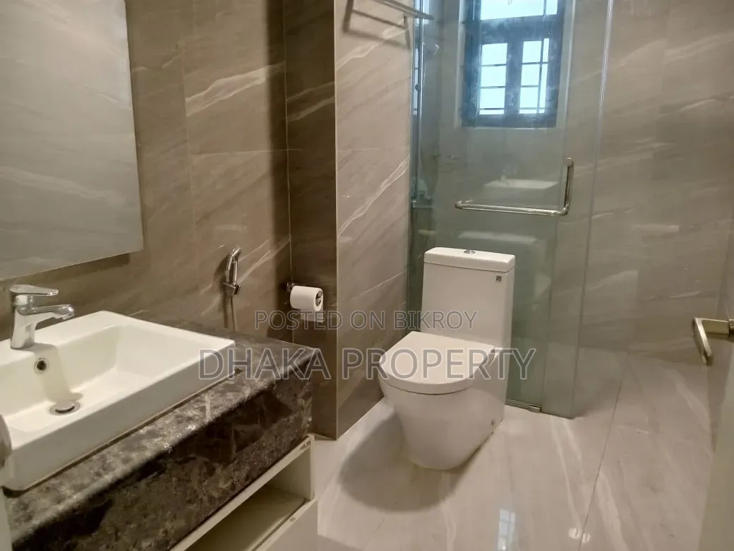 Furnished 4-bedroom Apartment in Gulshan for rent in Gulshan