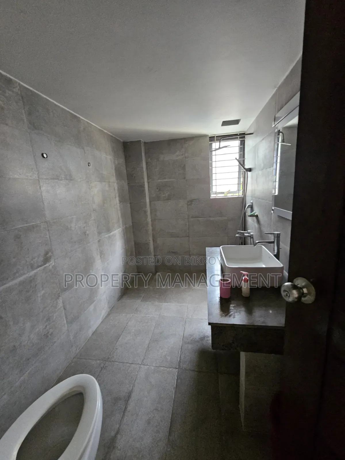 Unfurnished Office Space for Rent in Gulshan