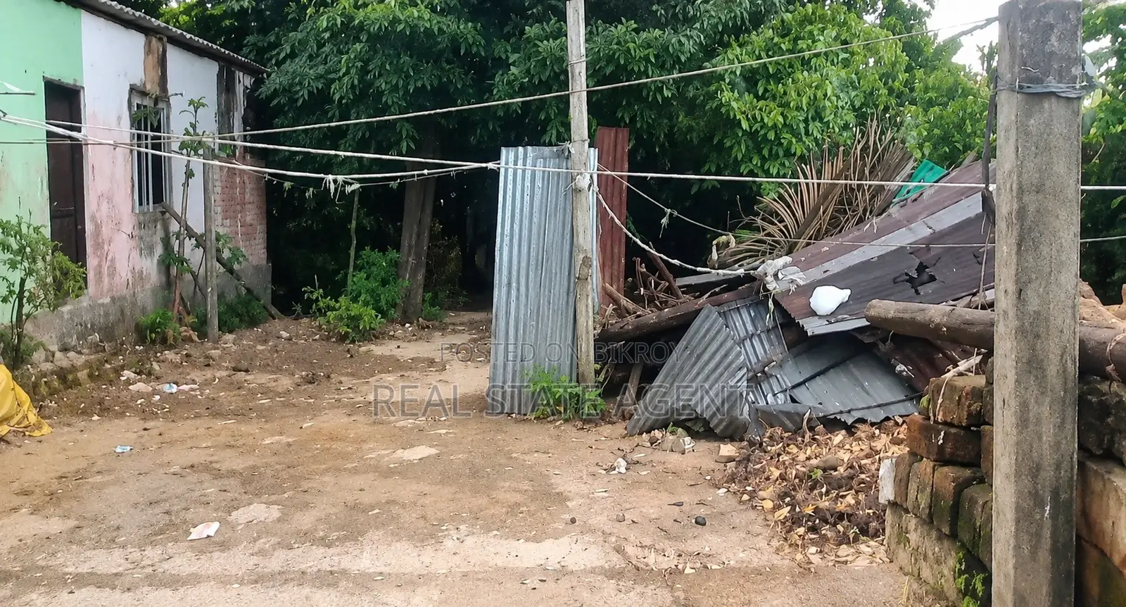 Land for sale notice 7.5 gonda. 1.9 million BDT per gonda. in Cornelhat