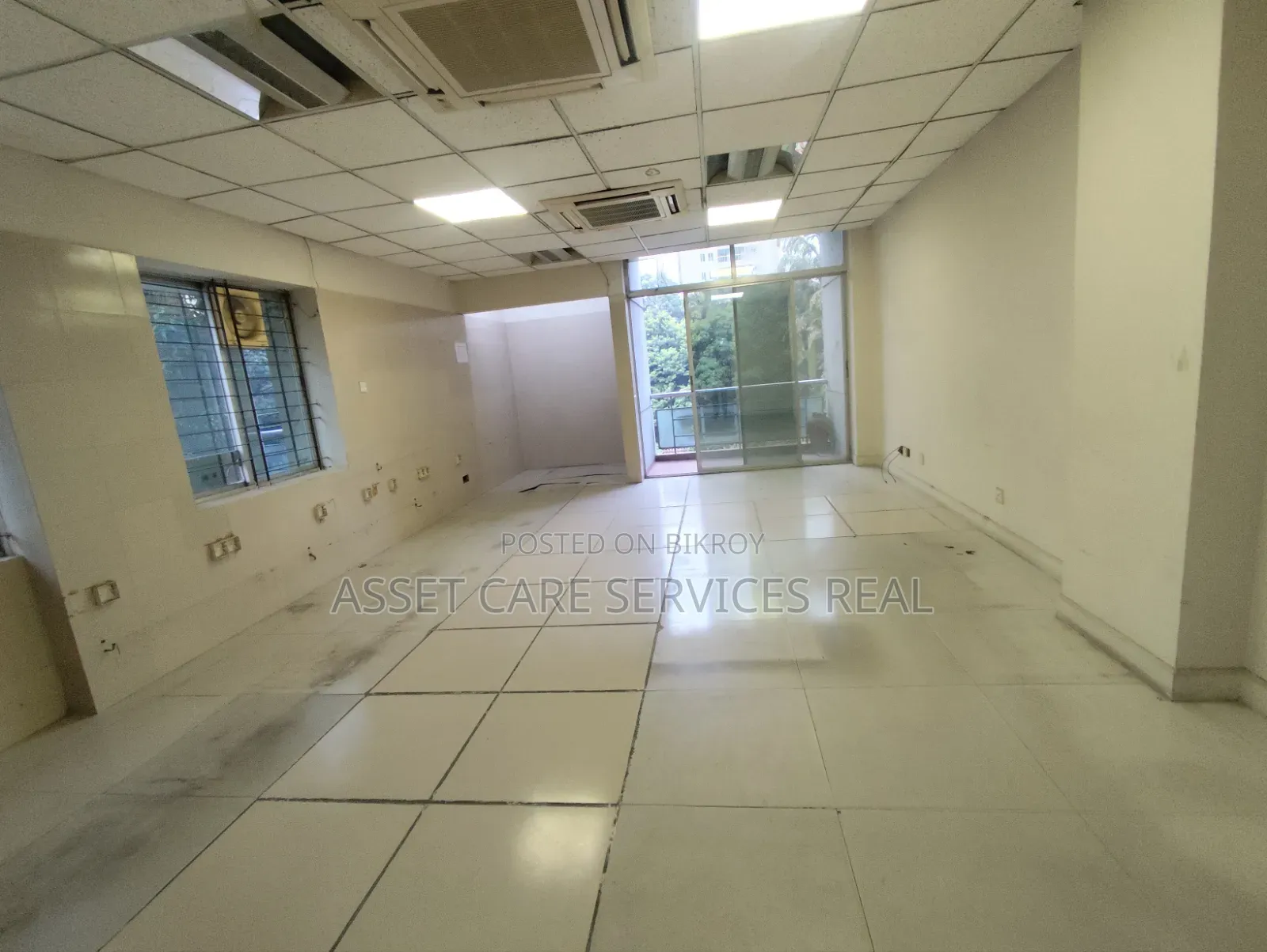 4121-SQFT 2-Unit Office Use 1st Floor Sale Banani in Banani