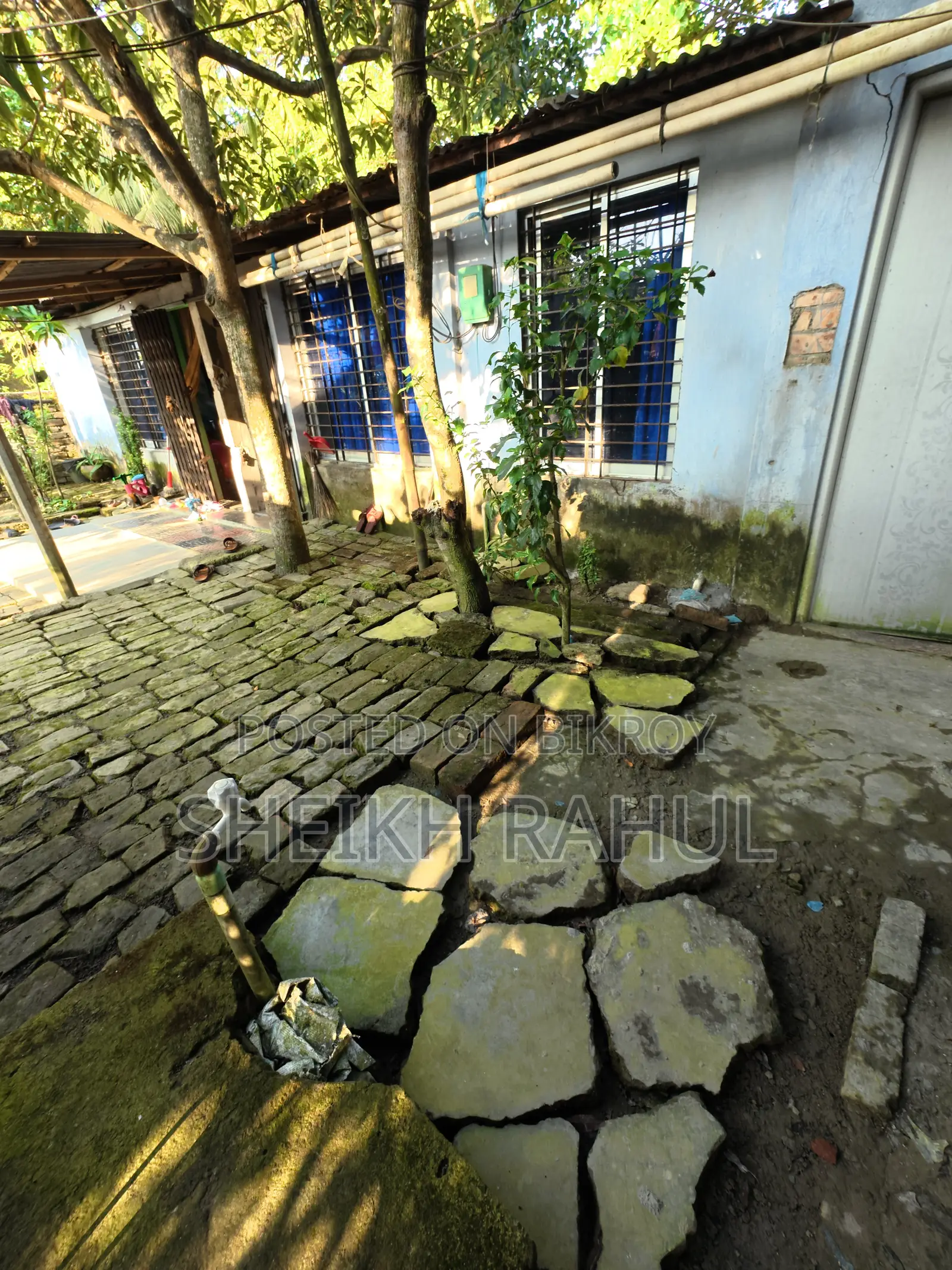 A residential house with 3 katha of land is for sale. in Gollamari