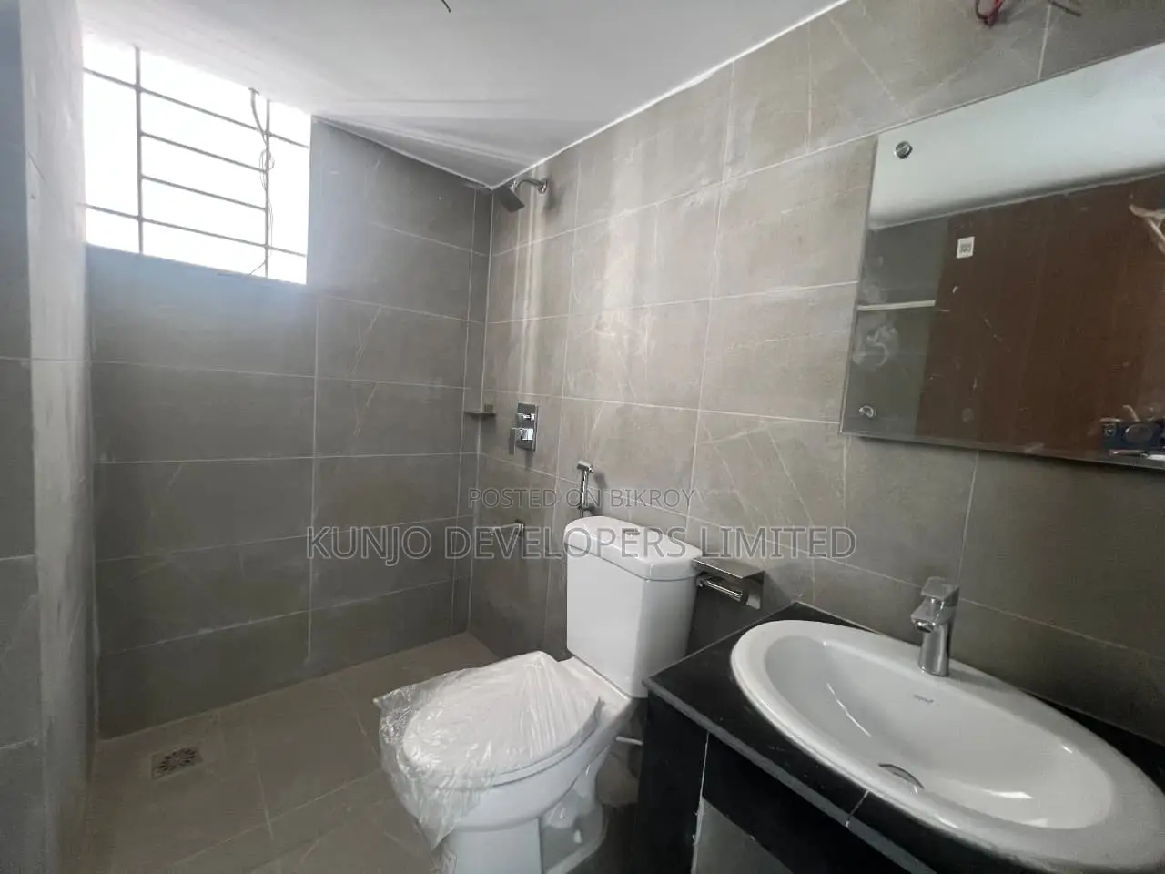3-Bedroom Apartment in Kunjo Developers, Bashundhara City for Sale in Bashundhara City