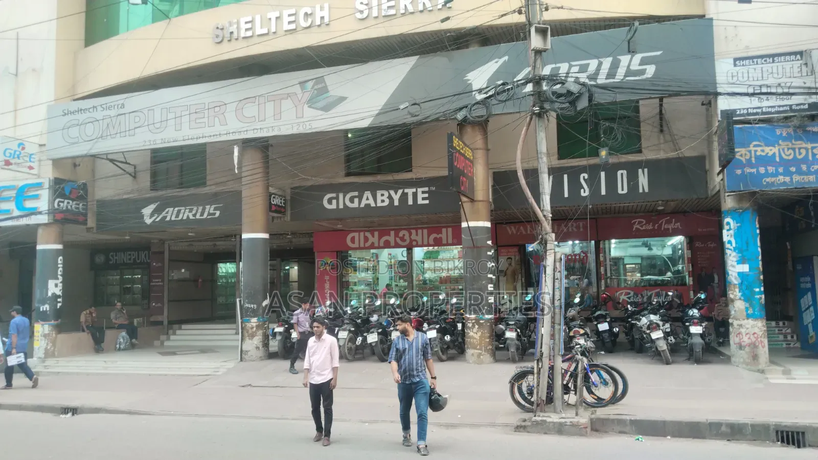 185sft Shop for Sale at Elephant Road Bata Signal in Elephant Road
