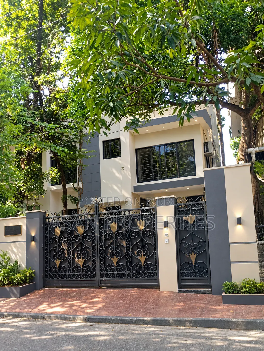 6 Bedroom Duplex in Banani for sale in Banani