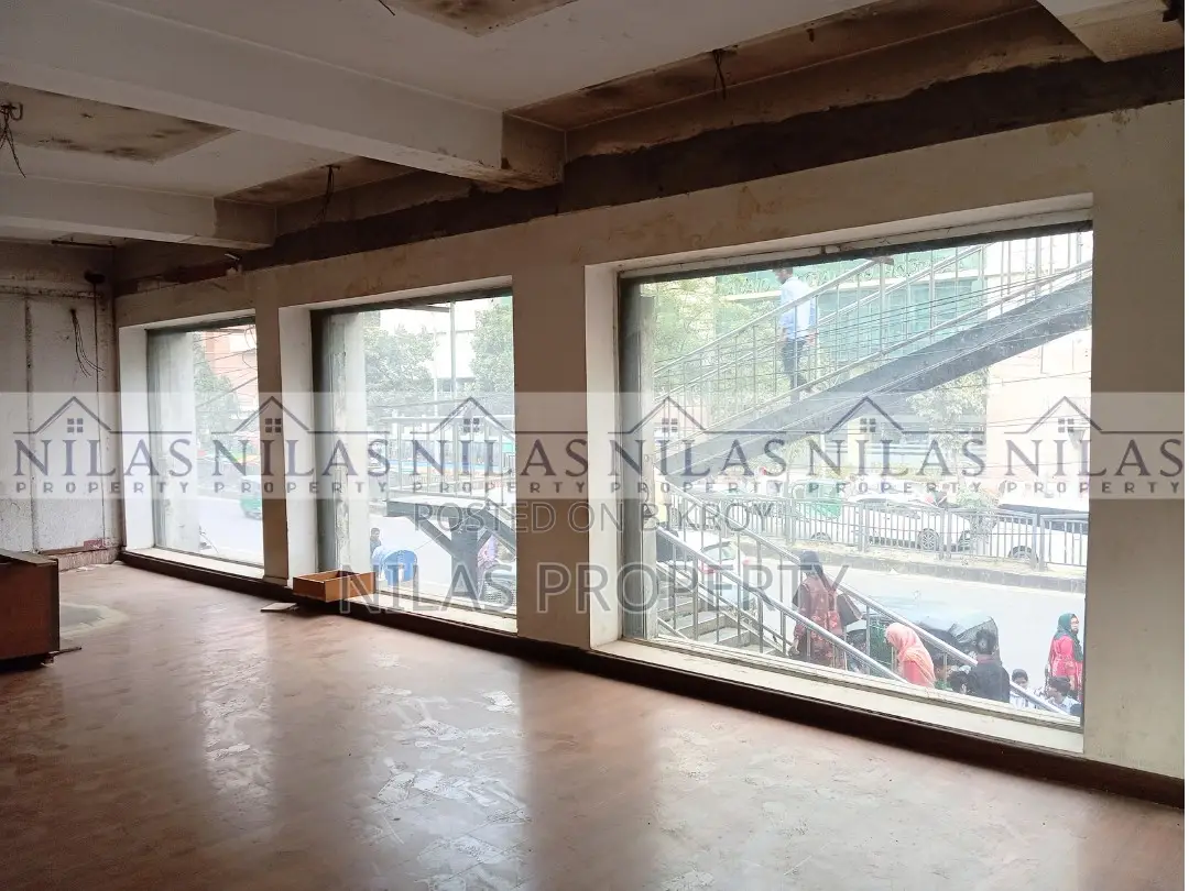 1st Floor Showroom/Office Space Ready for Rent in Banani in Banani