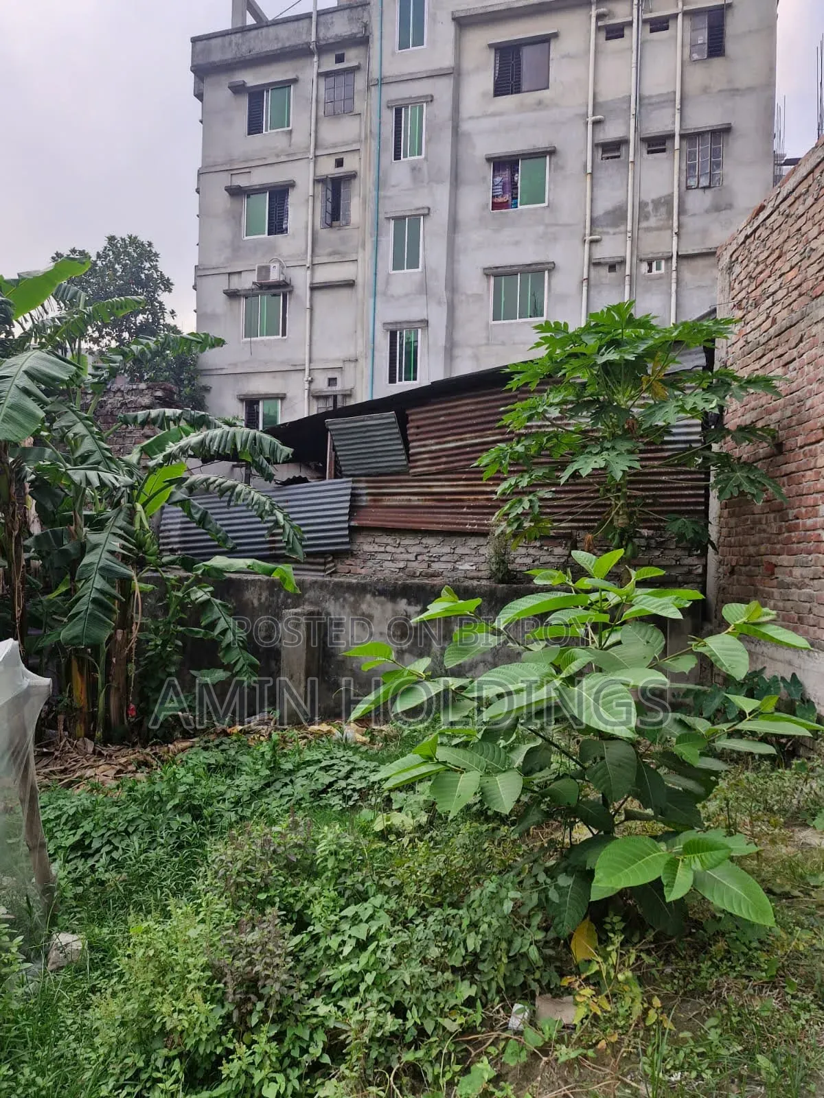 4 katha of land with boundary wall is for sale in Purba Rampura Jamtola. in Rampura