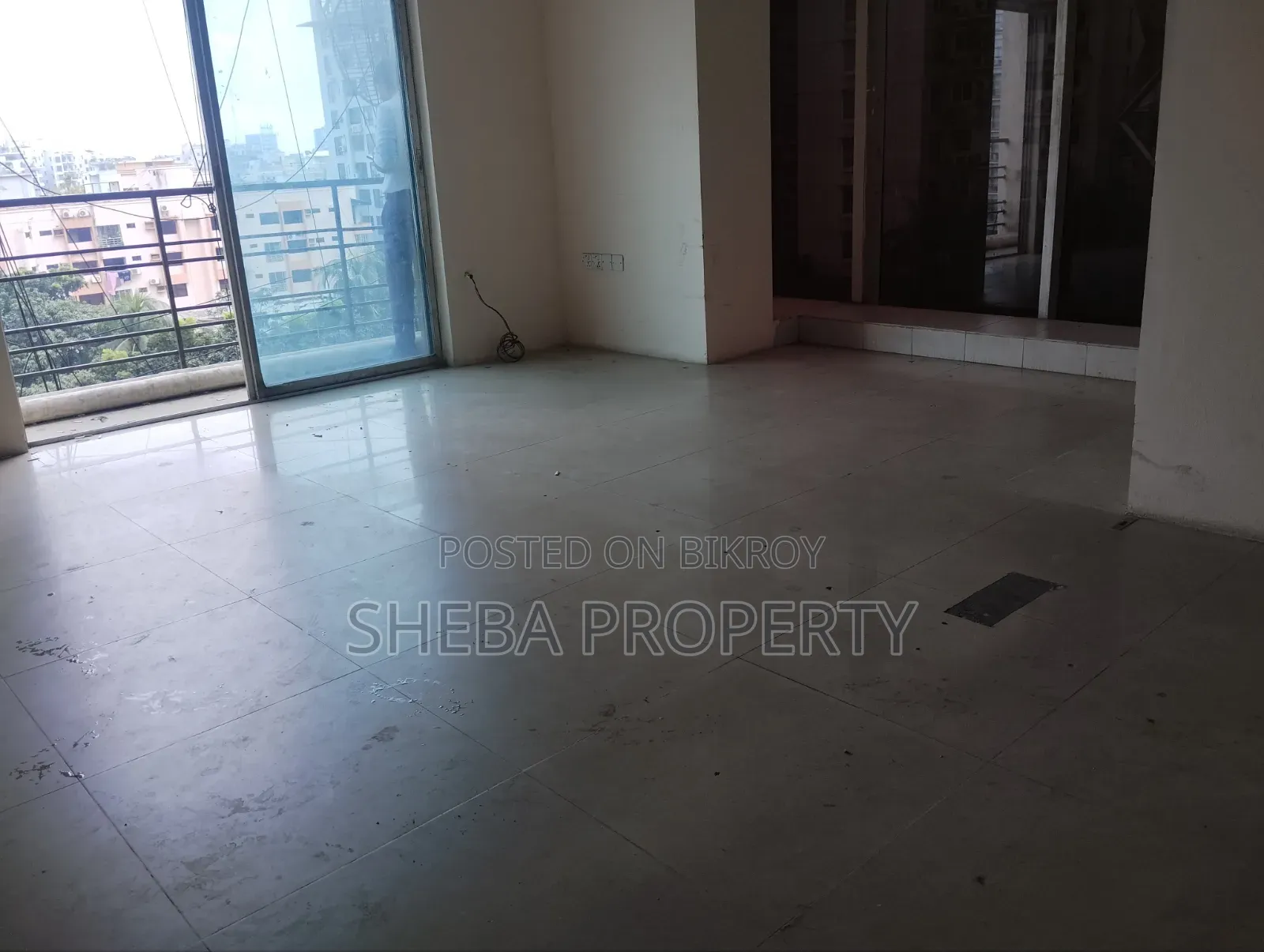 Commercial 1500 SFT Office Apartment for Rent in Gulshan 1 Avenue in Gulshan