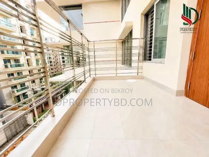 4 Bedroom Apartment in Dproperty, Basundhara for rent in Basundhara