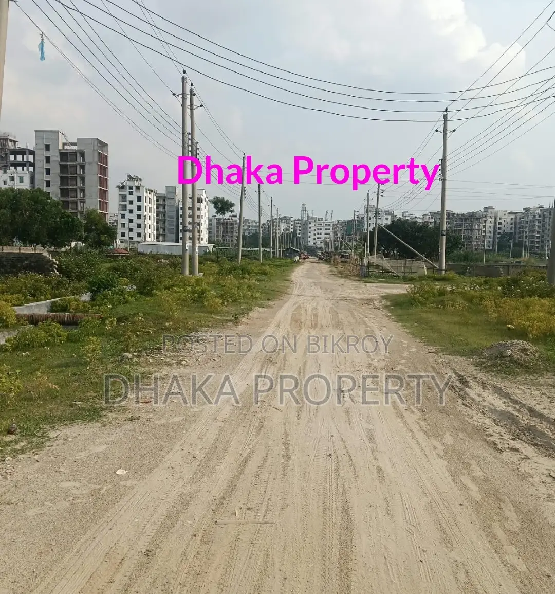3 Katha North-Facing Land Near Metro Station at Sector 17/E in Uttara