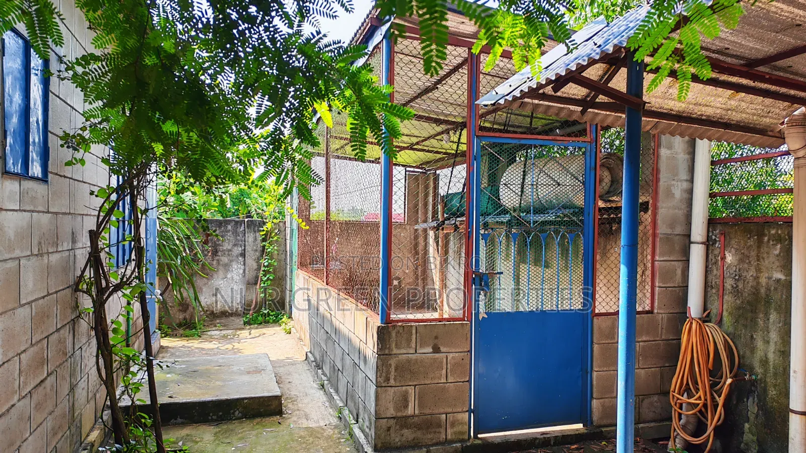 5 katha south-facing plot with a Bengali-style house built in Sector 8 for sale in Purbachal