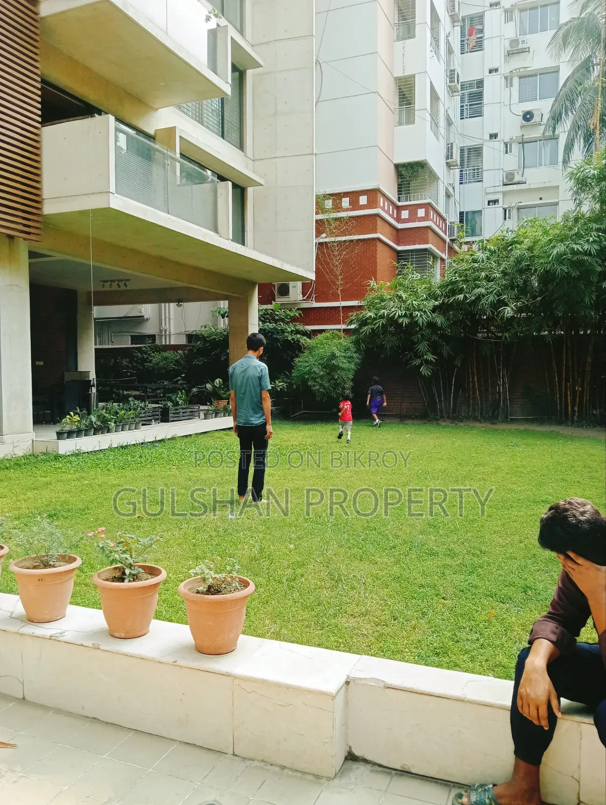4-Bedroom Apartment in Gulshan North And for rent in Gulshan